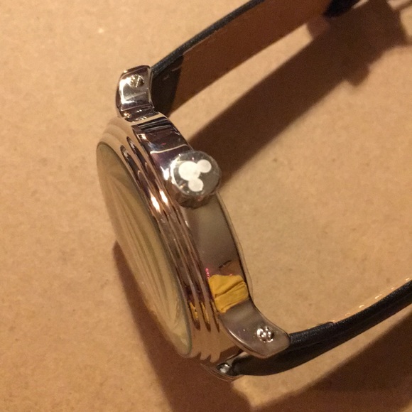 Mickey Mouse Disney watch, new, still wrapped - Picture 6 of 8